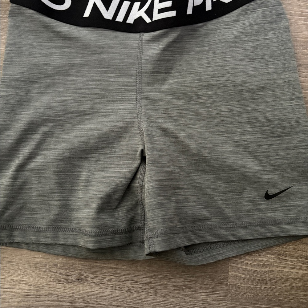Nike Gray Athletic Shorts Moisture-Wicking Design